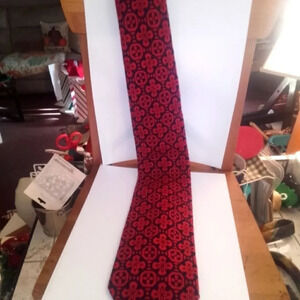 100% wool Vintage Men's Tie Valentine Date Night Business​